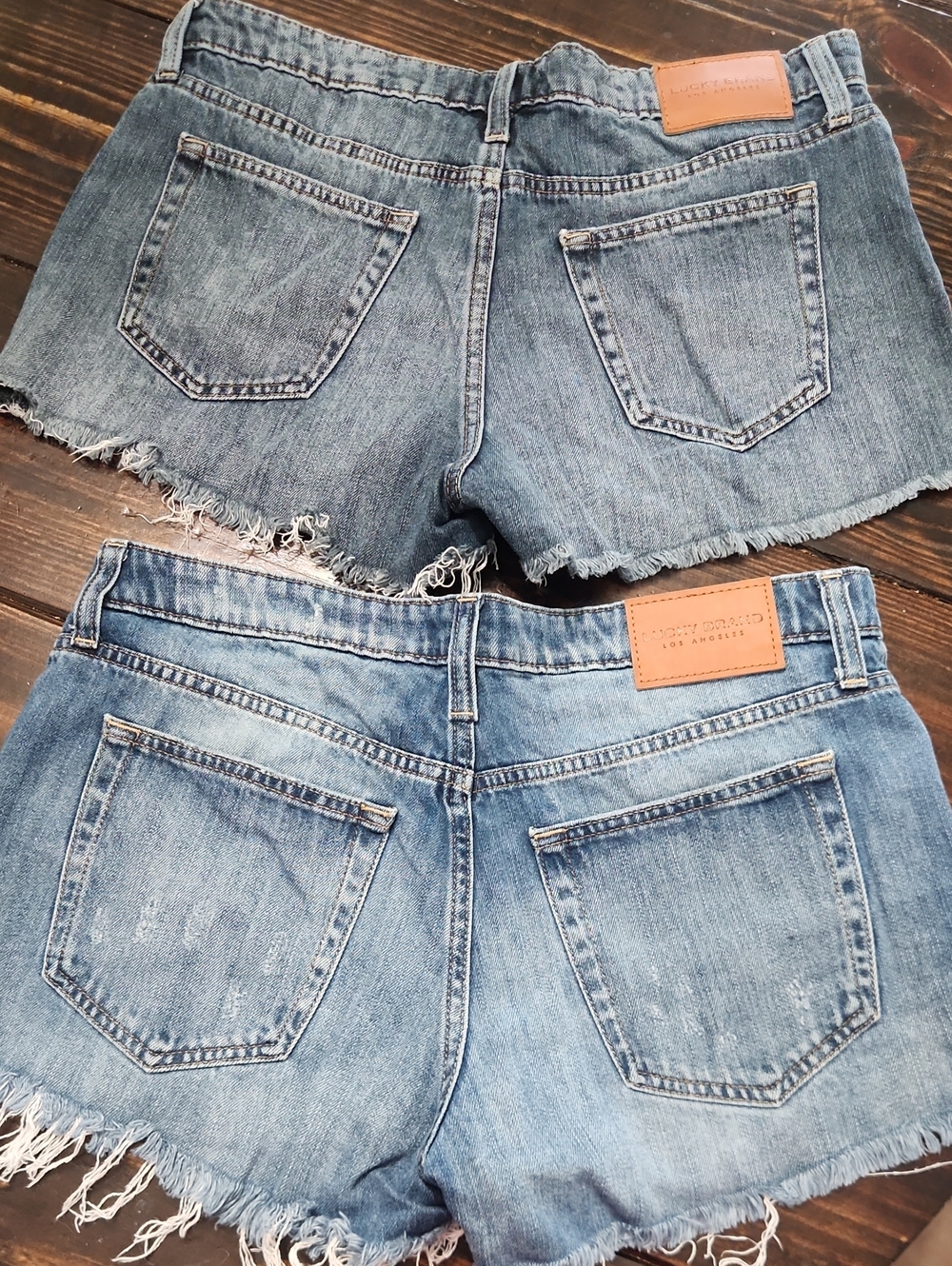 Lucky Brand Light Blue Distressed Denim Jean Shorts Size 8/29 - Picture 4 of 4